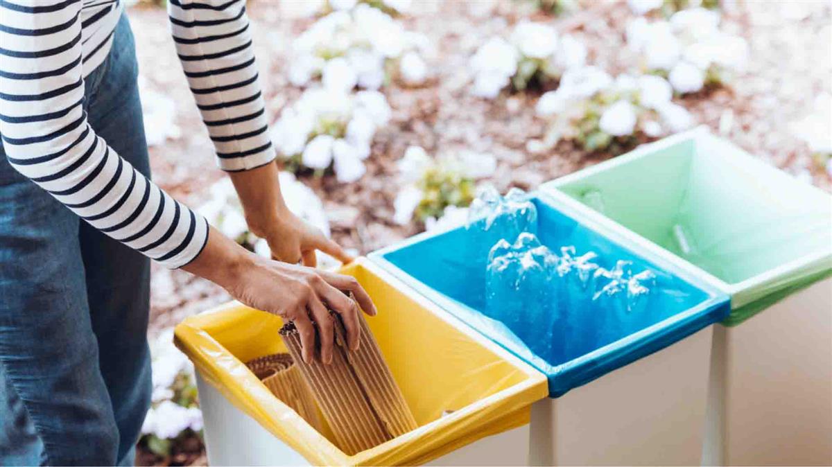 Thu gom rác tái chế tại nhà